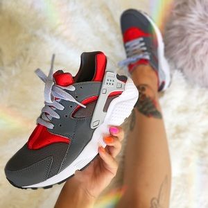Nike Hurache Run Dark Grey/Gym Red